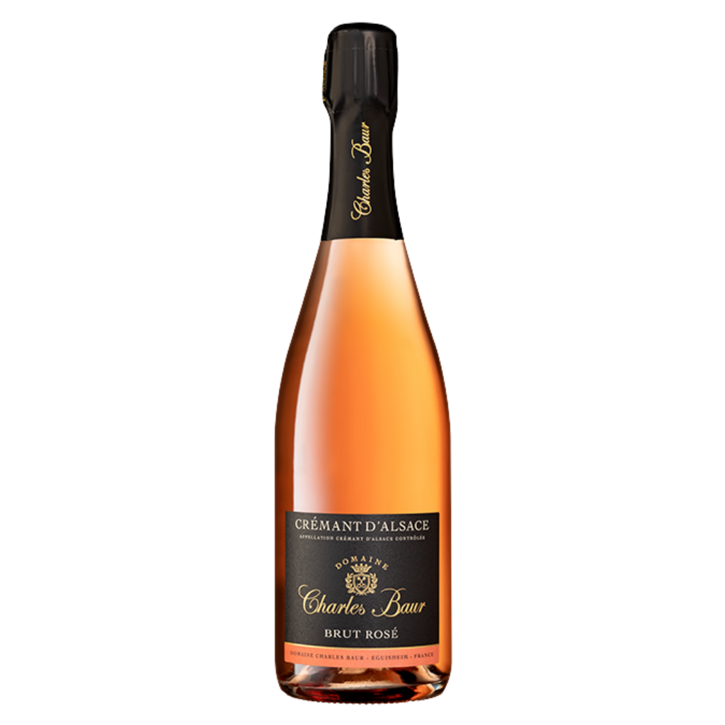 Cremant d'Alsace Brut Rosé mousseret rødvinsflaske med sort label med et guldfarvet Domaine våbenkors og påført skriften Crémant D'alsace Charles Bauer Brut Rosé i guldskrift
